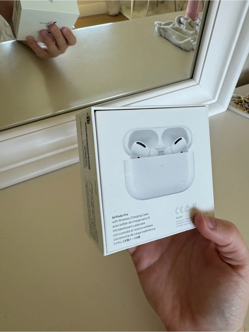 Apple AirPods Pro - White